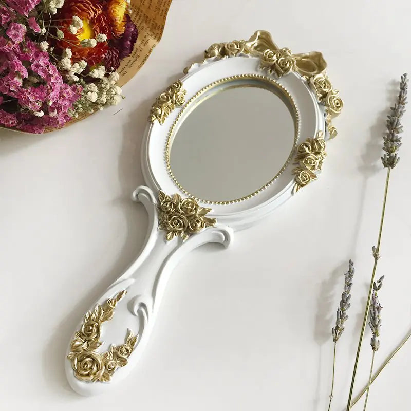 Elegant Handle Mirror